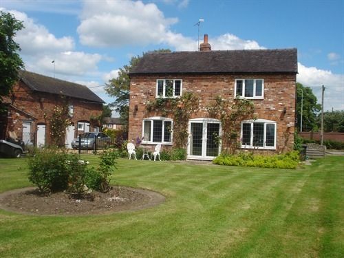 Corner Farm Bed & Breakfast Crewe Exterior photo